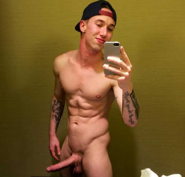 Now People Are Sexting Their Dick Pics To Their Doctors