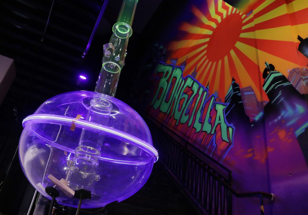 24-Foot-Long, Fully Functional Bong Introduced In Las Vegas