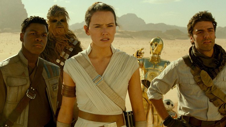 In Singapore, Disney Removes Pointless Lesbian Kiss From Horrible <em>Star Wars</em> Movie