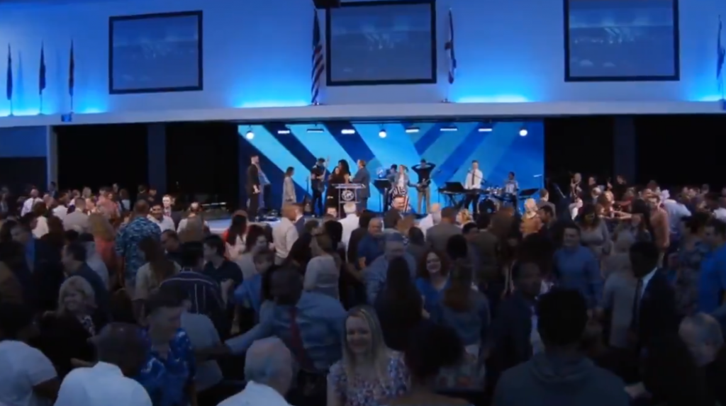 Right-Wing Pastor Refuses To Cancel Mega Church Services: “We’re Not Pansies!”