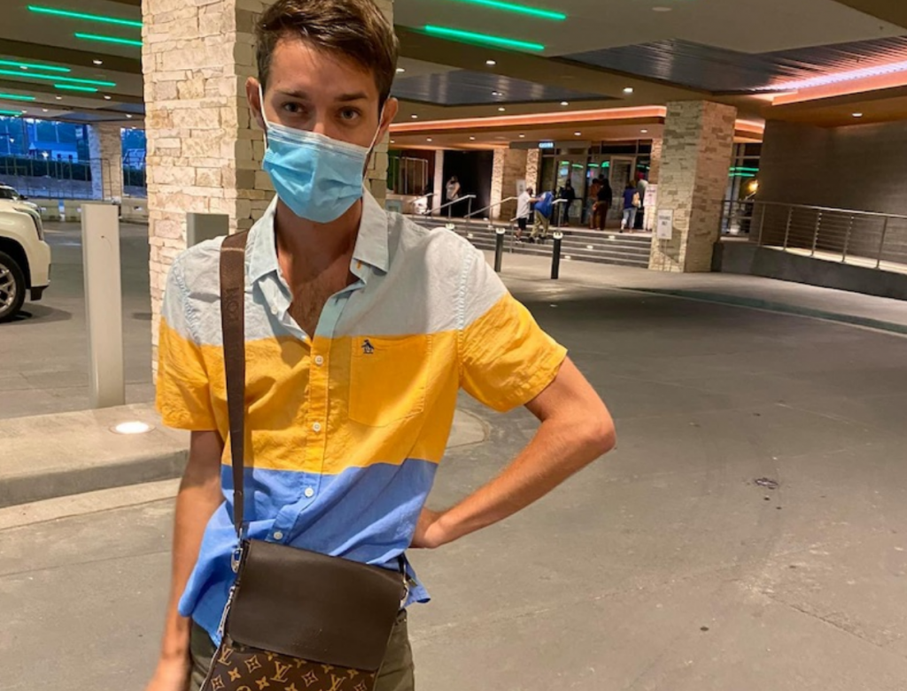 Gay Man Denied Entry Into Arkansas Casino For Carrying Purse