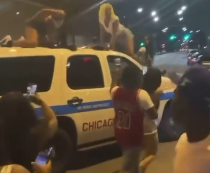 Chicago Police Investigated After Multiple Women Seen Twerking Atop Squad Car