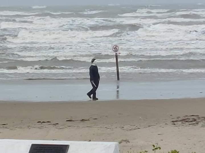 Texas Lawyer Fined For Walking On Beach Dressed As Michael Myers