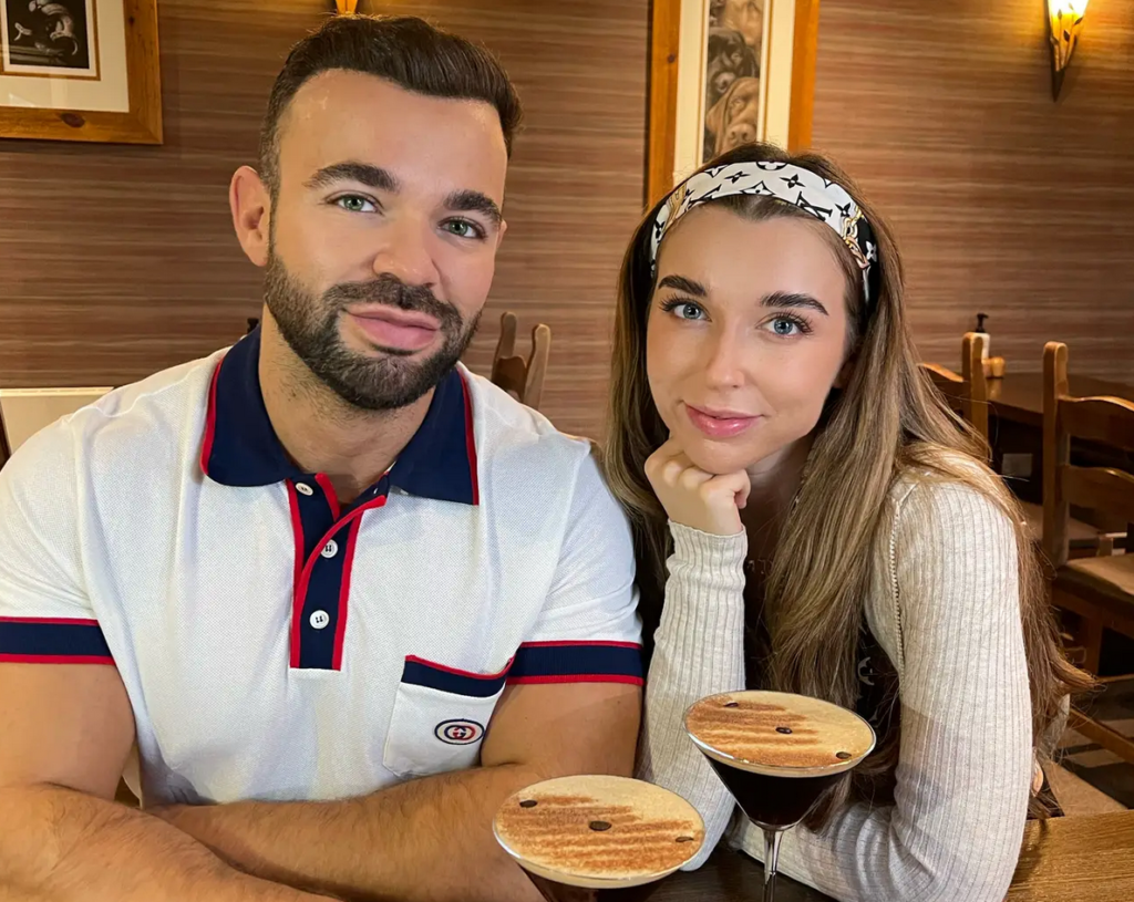 Sean Austin And Sister Daisy Paid Off Parents Mortgage After Becoming  Millionaires On OnlyFans | STR8UPGAYPORN