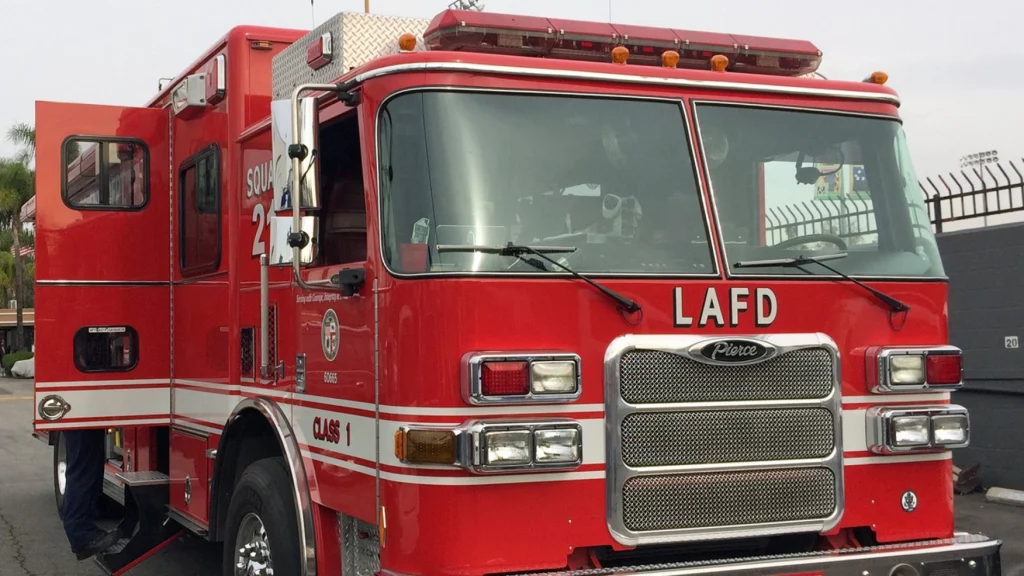 Anti-Vax L.A. Firefighter Wipes Feces Onto Non-Compliance Letter