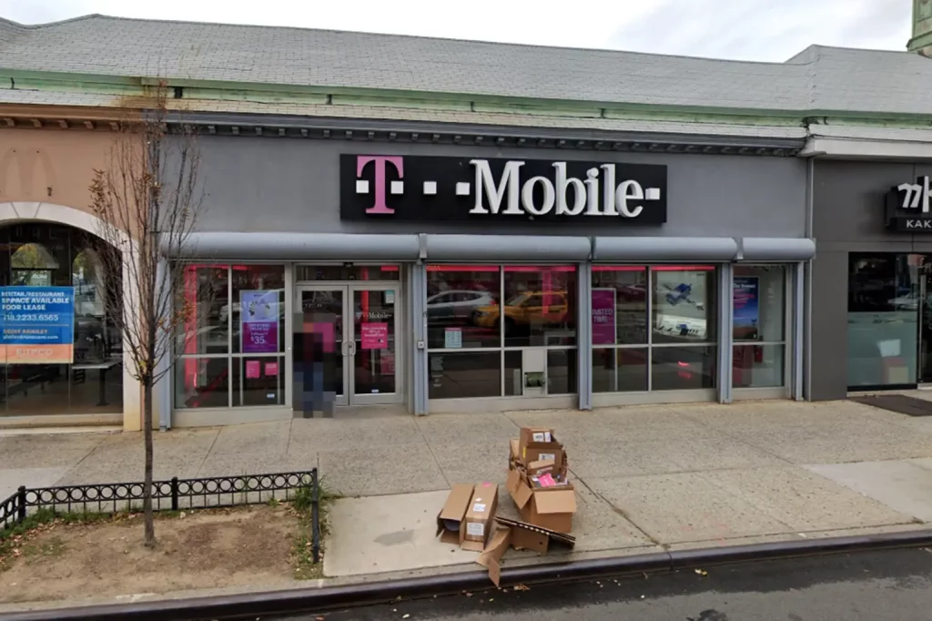 Modern Day Peeping Tom: T-Mobile Employee Steals Nude Photos Off Woman’s Phone