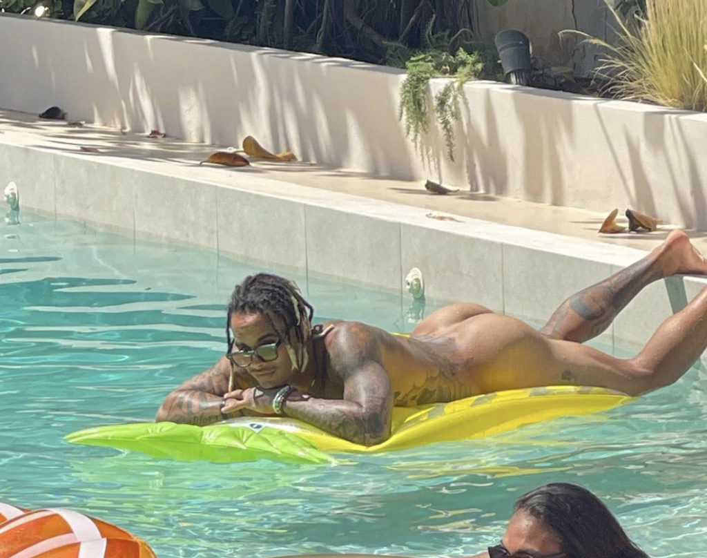 NFL’s Kenny Stills Show Off Big Bubble Butt In Nude Swimming Pool Photo