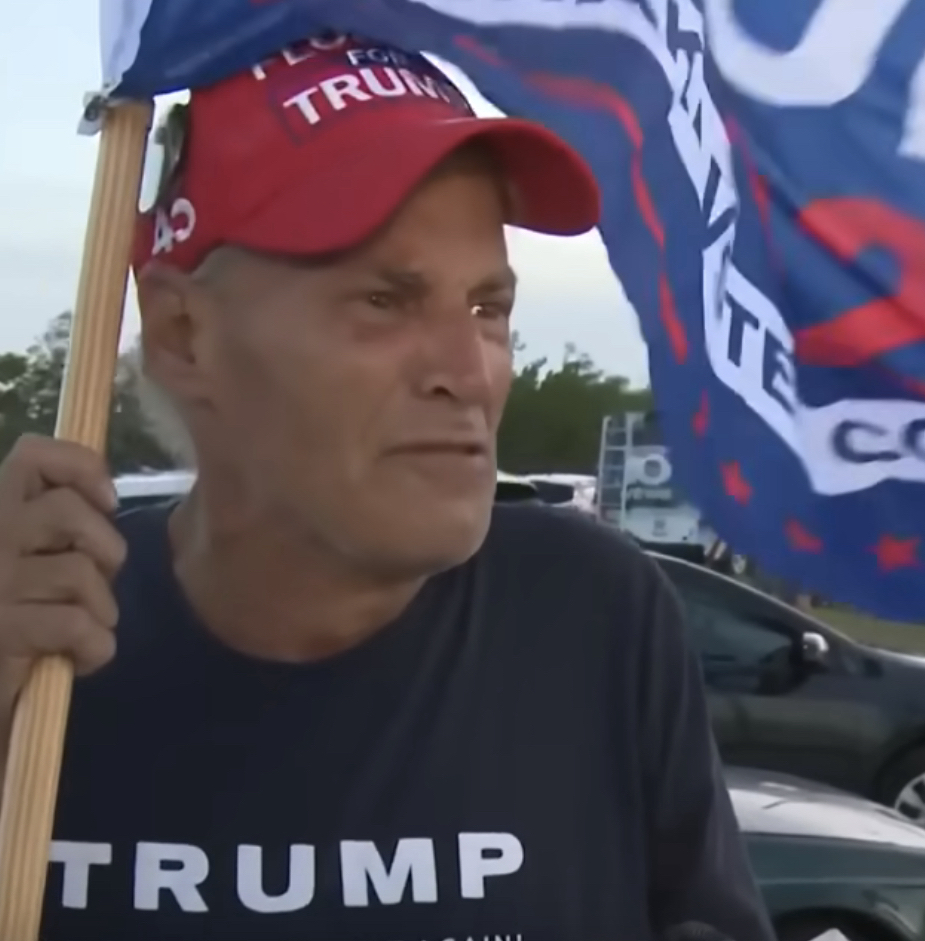 Trump Supporters Gather Outside Mar-a-Lago To Have Meltdowns Over FBI Raid