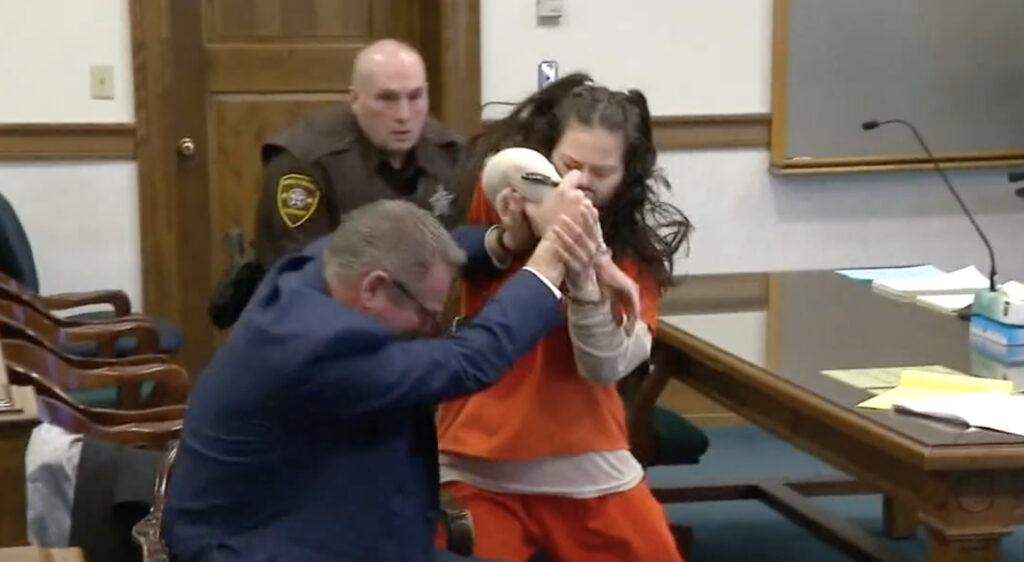 Wisconsin Woman Who Decapitated Boyfriend Attacks Lawyer In Courtroom