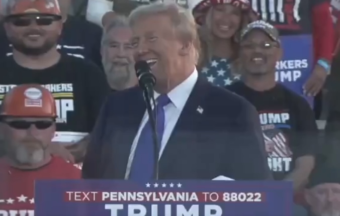 [Updated] Trump Kicks Off Critical Swing State Rally By Raving About Arnold Palmer’s Giant Penis: “Oh My God, That’s Unbelievable!”