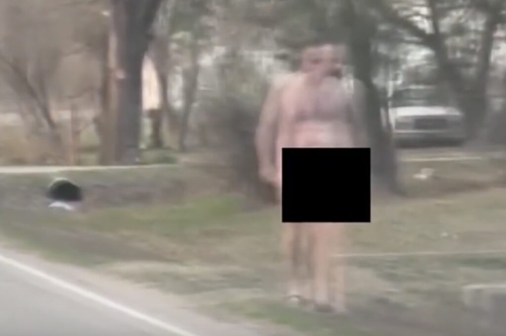 Kansas Residents “Fed Up” With Man Who’s Legally Allowed To Walk Through Neighborhood Completely Naked