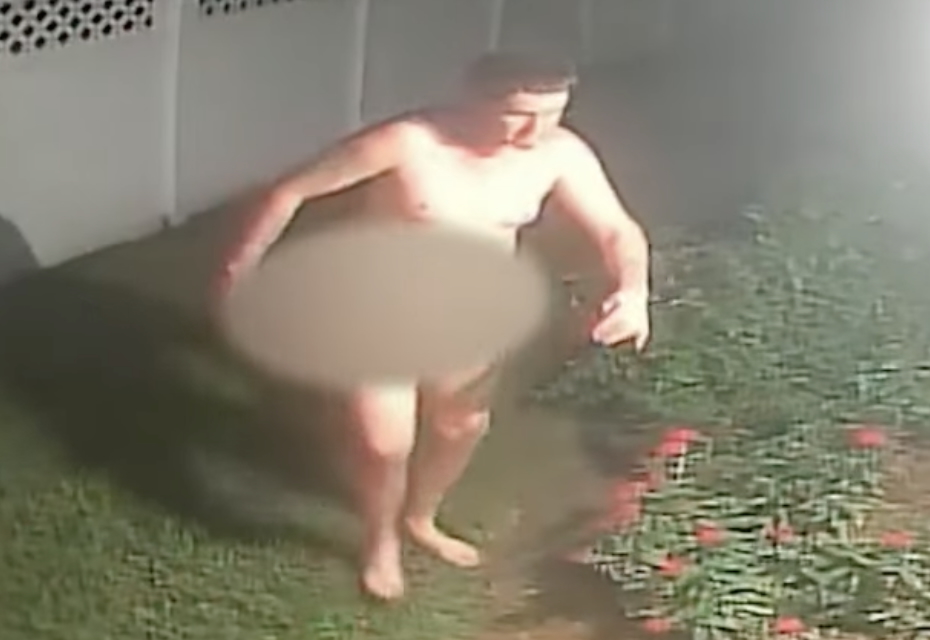 Naked Florida Man Goes On Rampage Wielding Axe And Masturbating While Attempting To Break Into Homes