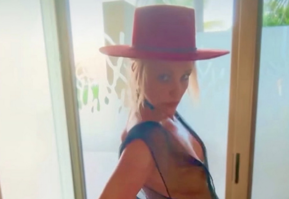 Britney Spears Enters Rehab