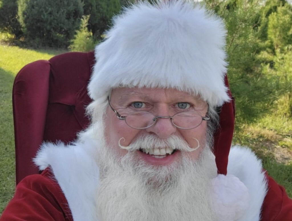 Florida Santa Claus Arrested In Human Trafficking Sting After Attempting To Rape 13-Year-Old Girl